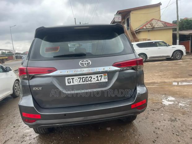 Toyota Fortuner 2016 Gray