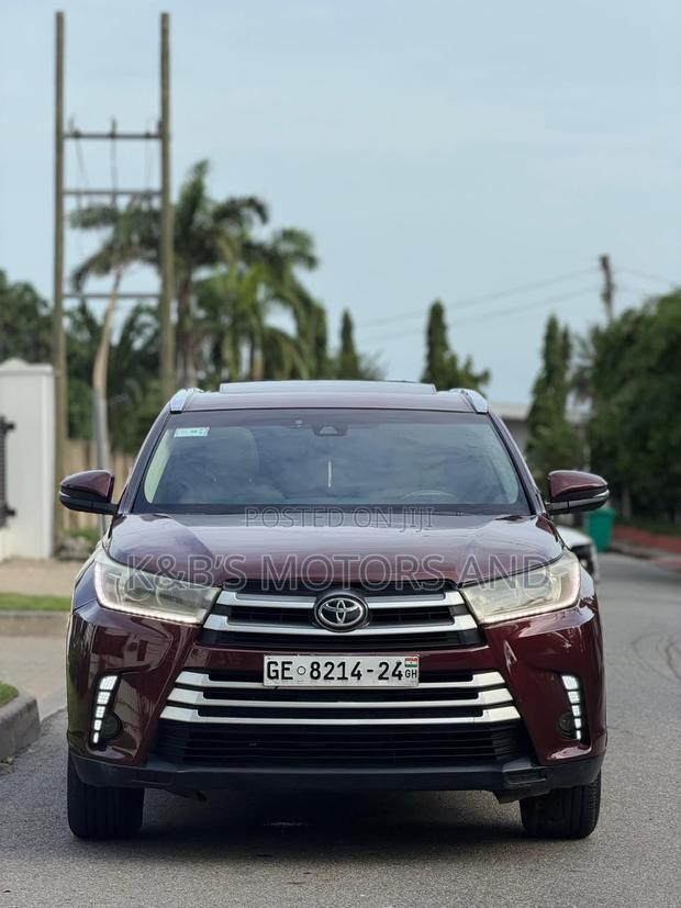 Toyota Highlander XLE 4x4 V6 (3.5L 6cyl 8A) 2018 Burgundy