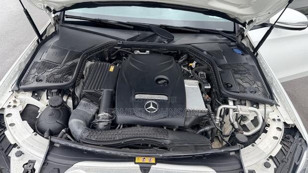 Mercedes-Benz C300 Sport 4Matic Sedan AWD (2.0L 4cyl 7A) 2017 White