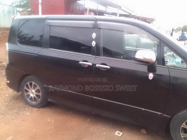 Toyota Voxy 2012 Black