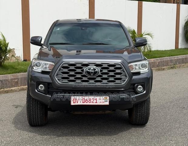 Toyota Tacoma 2024 Gray