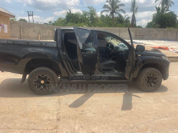 Mitsubishi L200 2020 Black