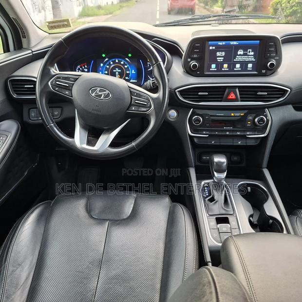 Hyundai Santa Fe 2019 White