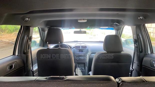 Ford Explorer 2019 White