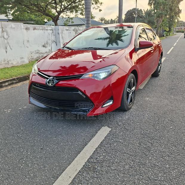 Toyota Corolla 2018 Red