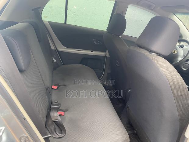 Toyota Vitz 2010 Silver