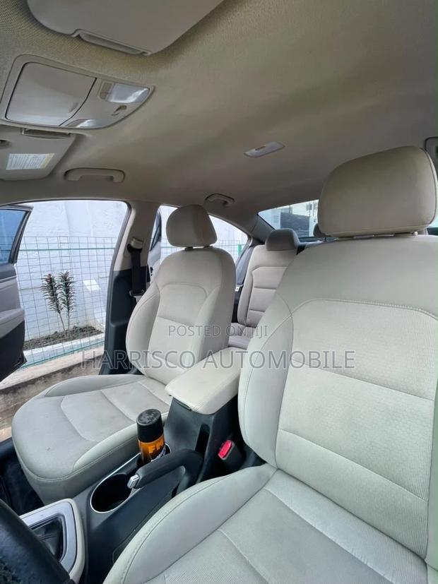 Hyundai Elantra Limited 2018 Black