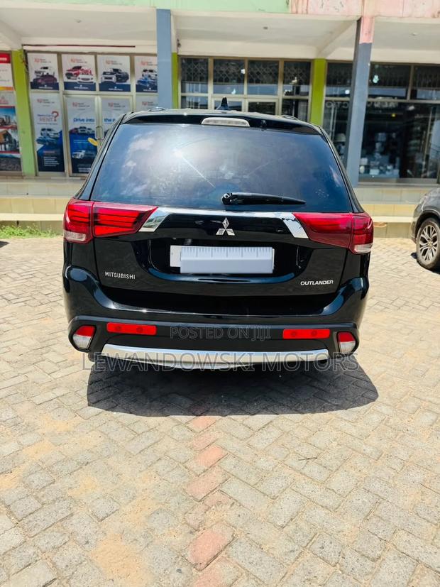 Mitsubishi Outlander 2017 Black