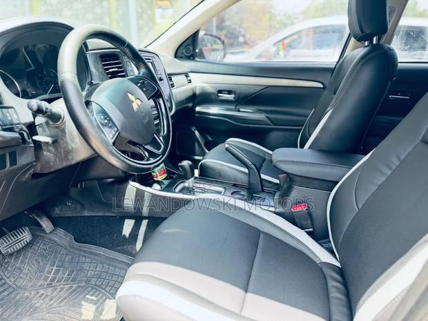 Mitsubishi Outlander 2017 Black