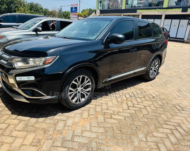 Mitsubishi Outlander 2017 Black