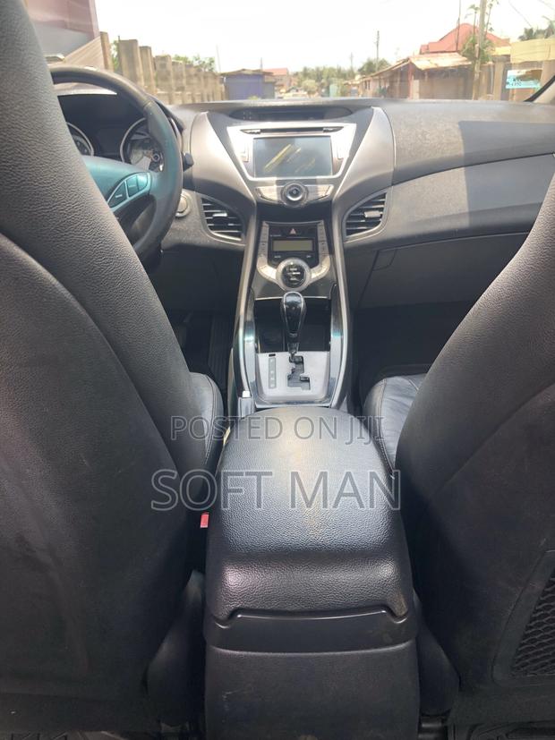 Hyundai Elantra Limited Sedan FWD (1.8L 4cyl 6A) 2013 Silver