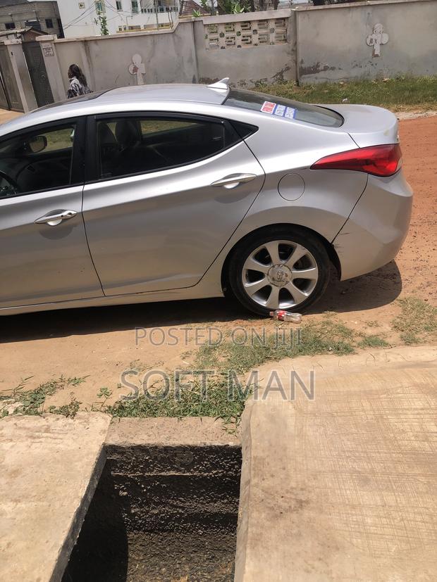 Hyundai Elantra Limited Sedan FWD (1.8L 4cyl 6A) 2013 Silver