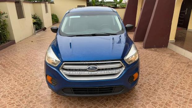 Ford Escape 2018 Blue