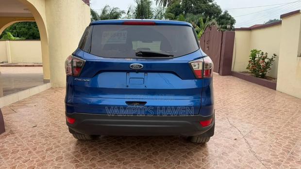 Ford Escape 2018 Blue