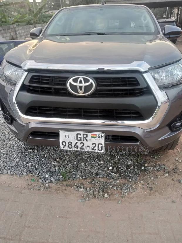Toyota Hilux 2.8 Diesel 2020 Gray