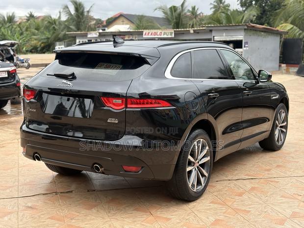 Jaguar F-Pace 25t AWD 2020 Black