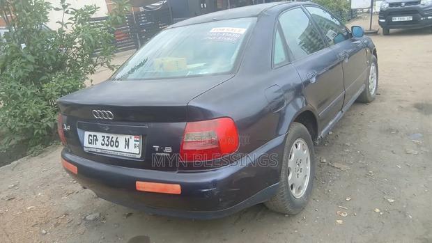 Audi A4 1997 Blue
