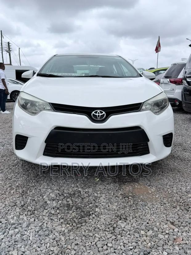 Toyota Corolla 2015 White