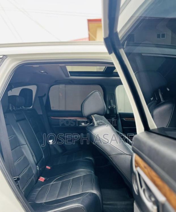 Honda CR-V Touring AWD 2018 White