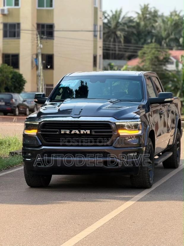 Dodge RAM 2022 Black