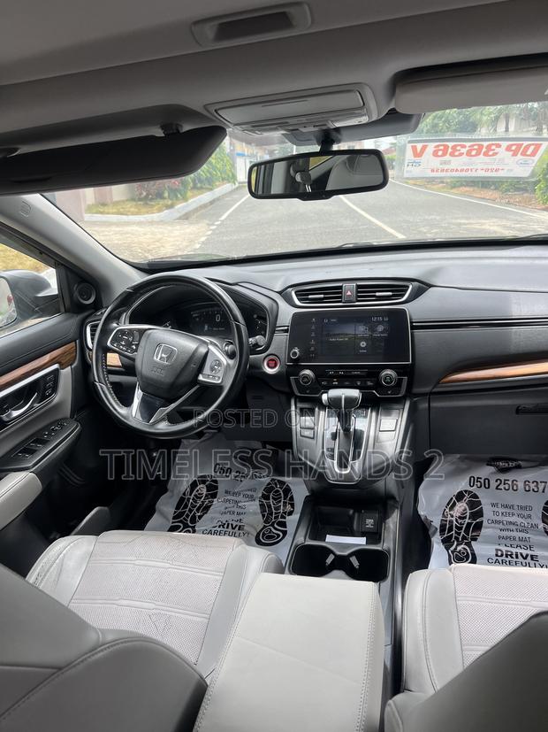 Honda CR-V Touring AWD 2018 Gray