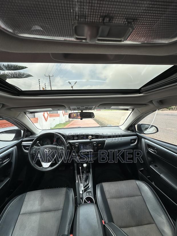 Toyota Corolla S 4dr Sedan (1.8L 4cyl CVT) 2015 White