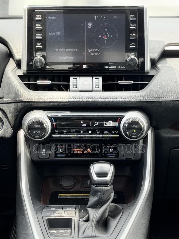 Toyota RAV4 Limited AWD 2019 Gray