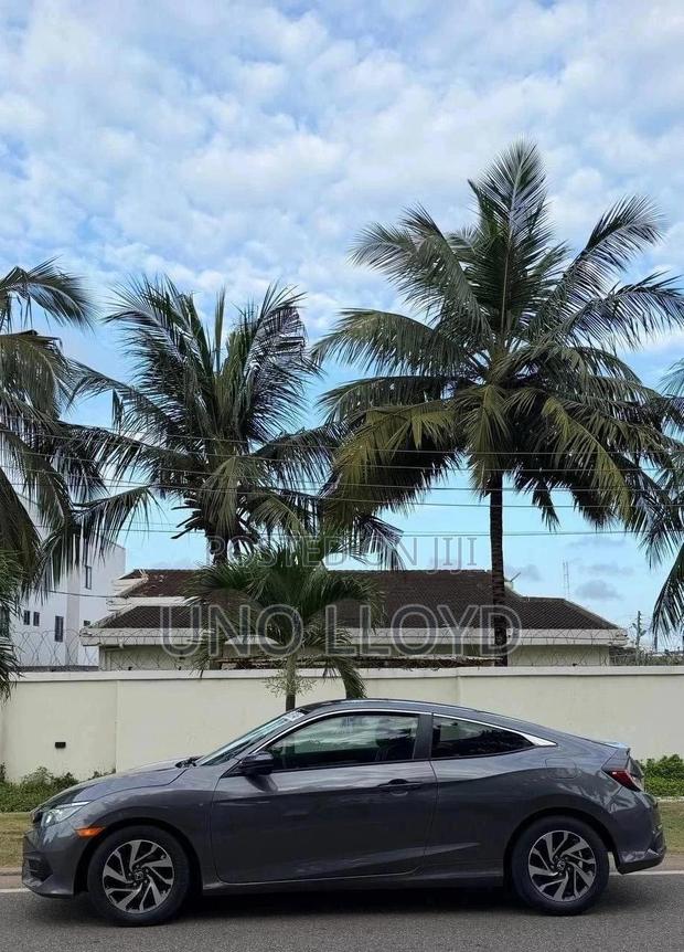 Honda Civic LX 2dr Coupe (2.0L 4cyl) 2017 Gray