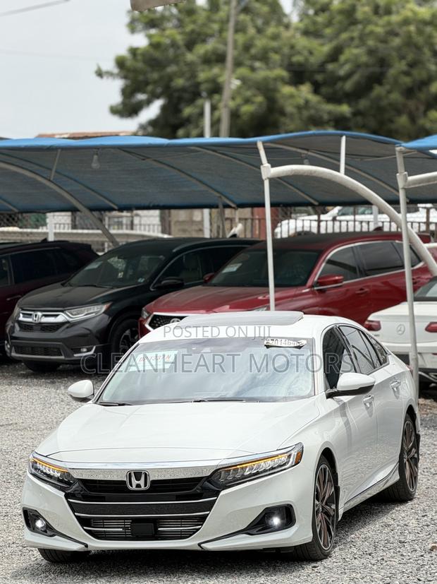Honda Accord Touring 2.0T 2022 White