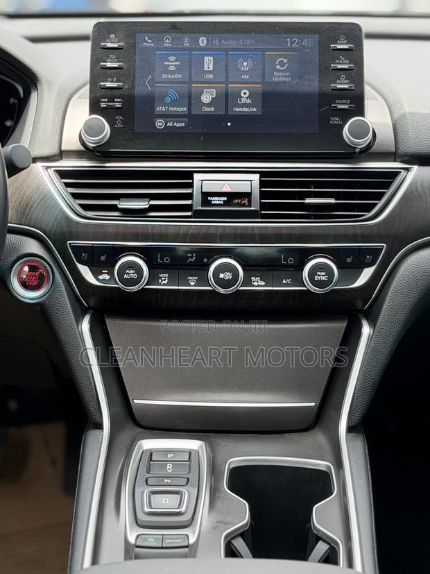Honda Accord Touring 2.0T 2022 White