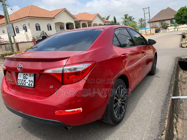 Toyota Corolla S 4dr Sedan (1.8L 4cyl CVT) 2015 Red