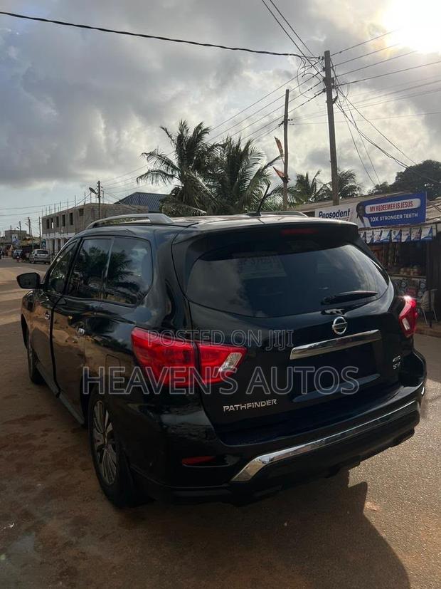 Nissan Pathfinder 2027 Black