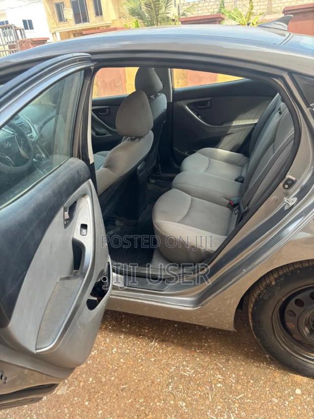 Hyundai Elantra GLS Sedan FWD (1.8L 4cyl 6A) 2013 Silver