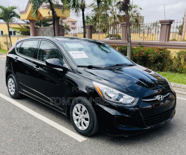 Hyundai Accent SE Hatchback 2016 Black