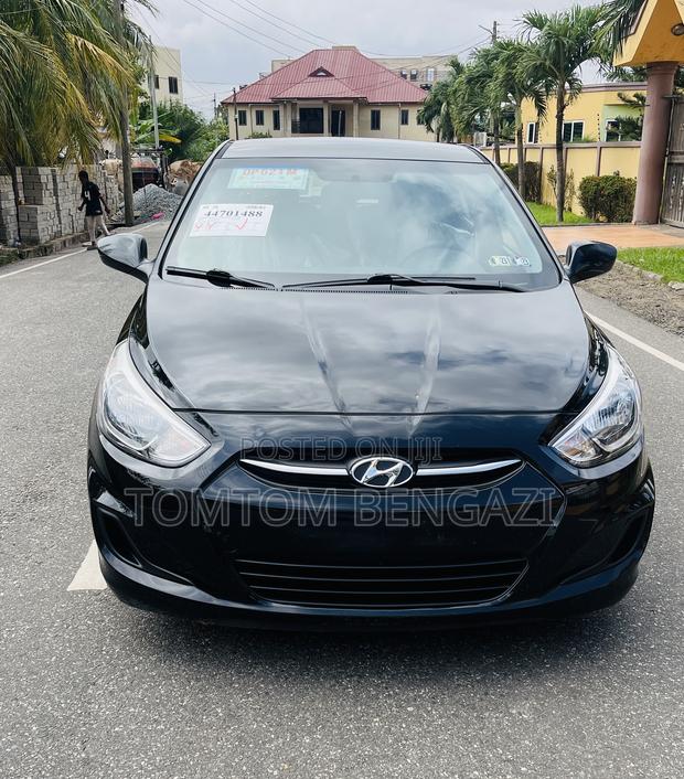 Hyundai Accent SE Hatchback 2016 Black
