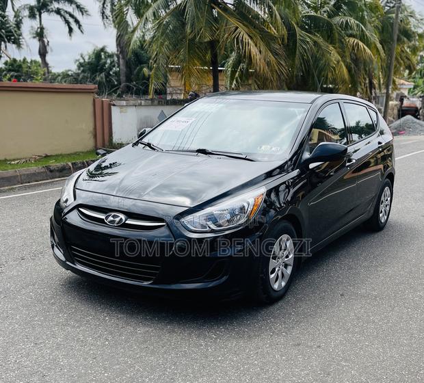 Hyundai Accent SE Hatchback 2016 Black
