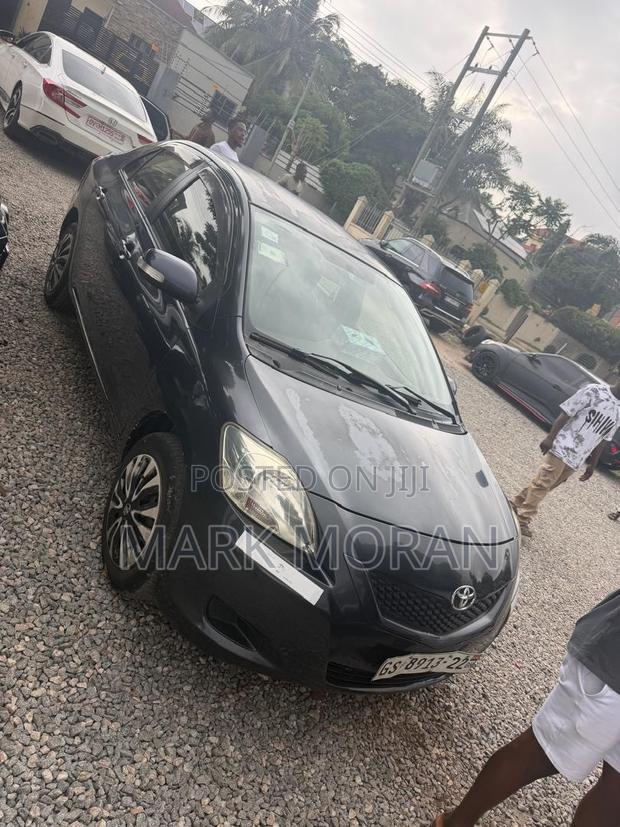 Toyota Belta 2010 Gray