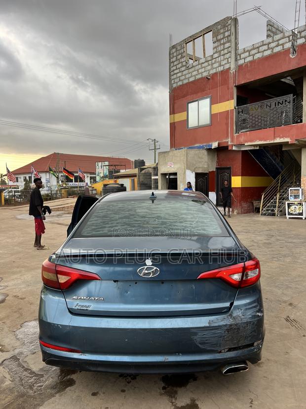 Hyundai Sonata 2016 Blue