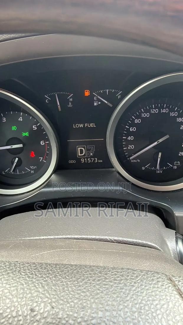 Toyota Land Cruiser 5.7 V8 2015 Black