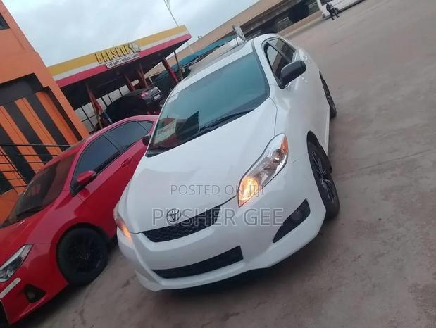 Toyota Matrix 2014 White