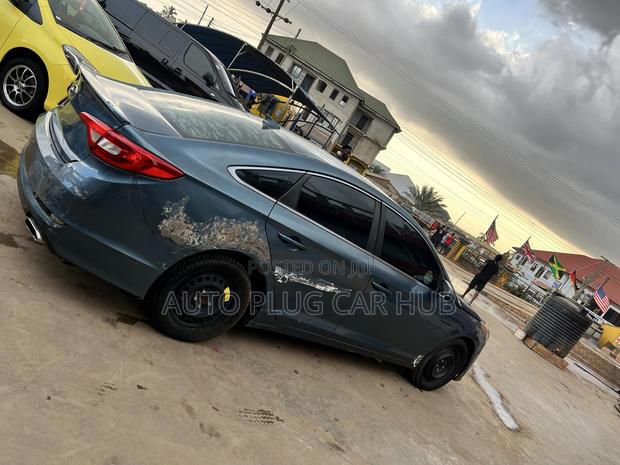 Hyundai Sonata 2016 Blue