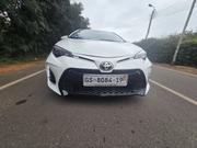 Toyota Corolla SE (1.8L 4cyl 6M) 2018 White for sale