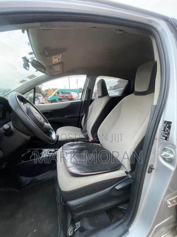 Toyota Vitz 2012 Silver