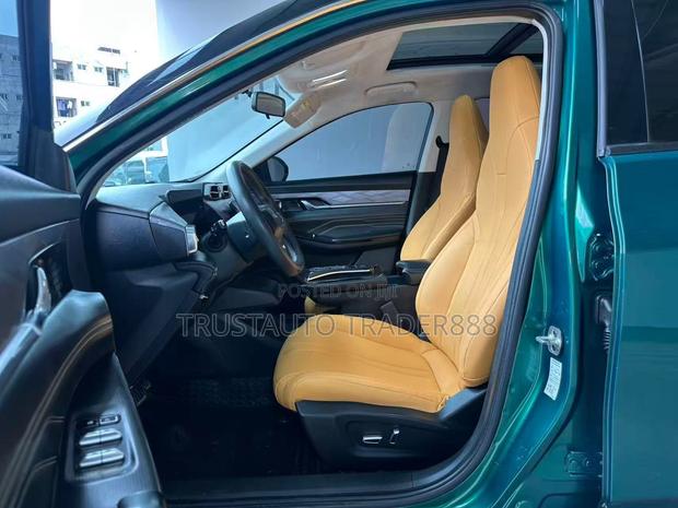Dongfeng Glory 2023 Green