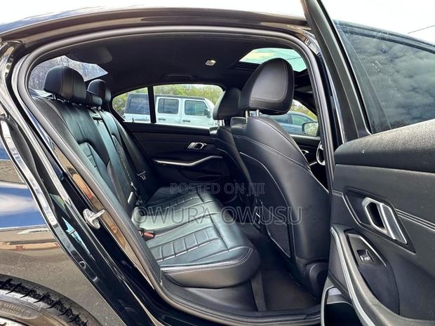 BMW 330i 2020 Black