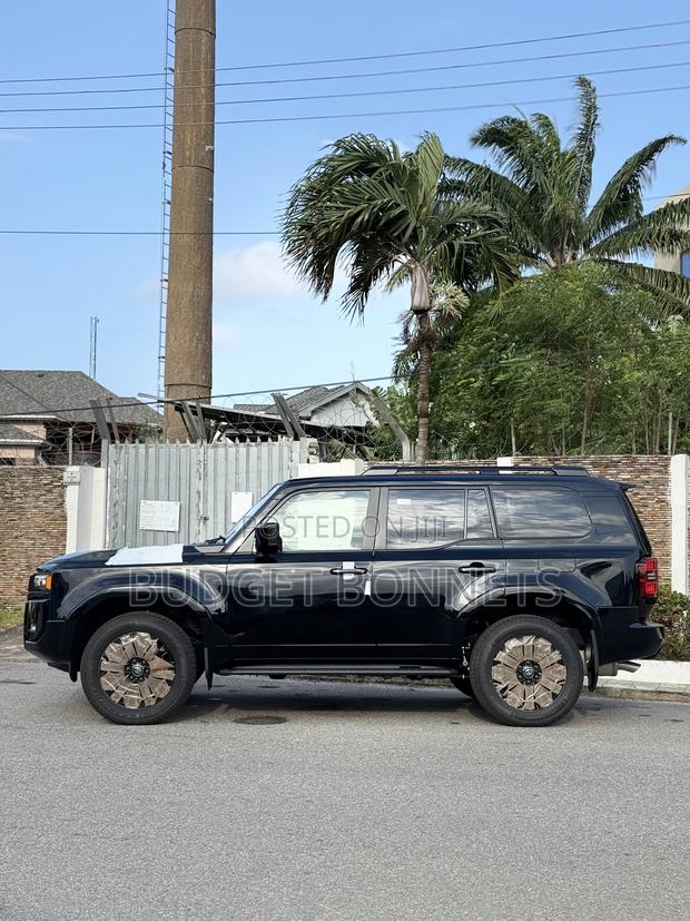 Toyota Land Cruiser Prado 2.4 Petrol 2025 Black