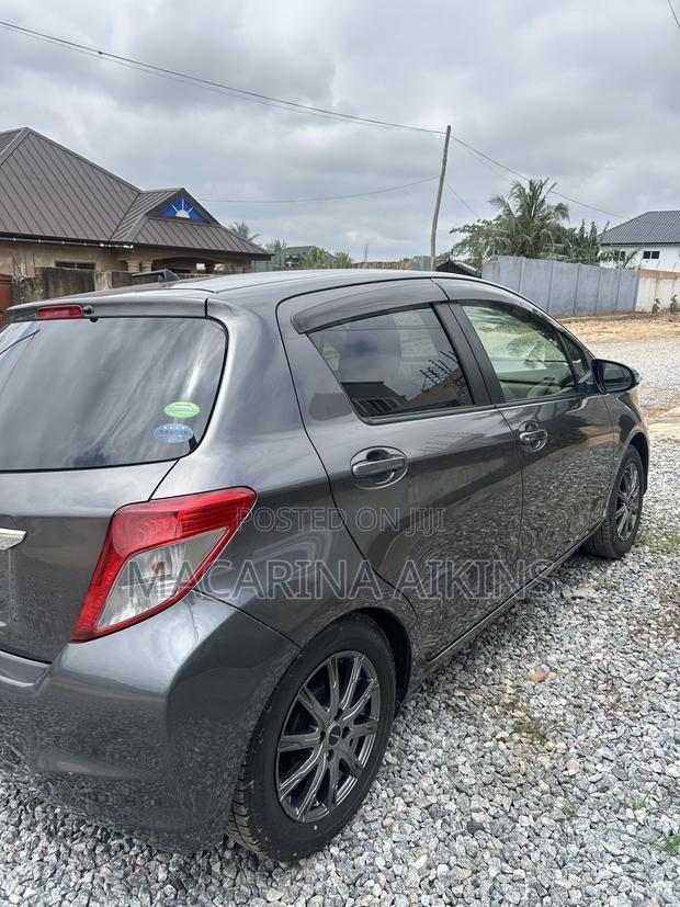Toyota Vitz 2013 Gray