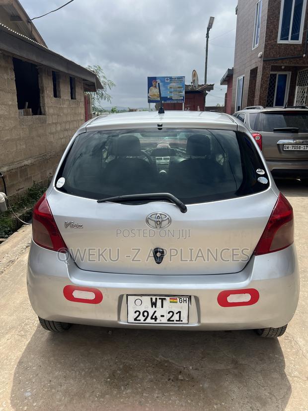 Toyota Vitz 1.5 FWD 5dr 2008 Silver