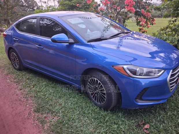 Hyundai Elantra 2017 Blue
