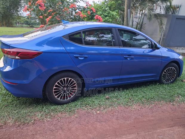 Hyundai Elantra 2017 Blue